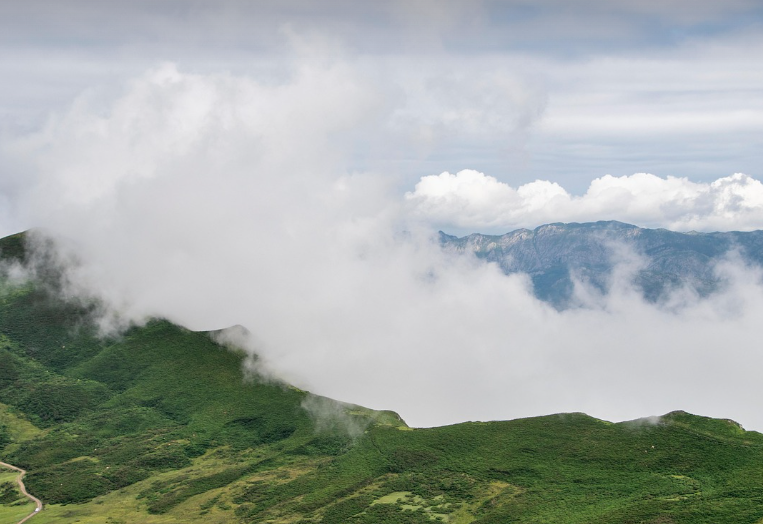 게임 속 날씨와 환경 변화와 관련된 사진
