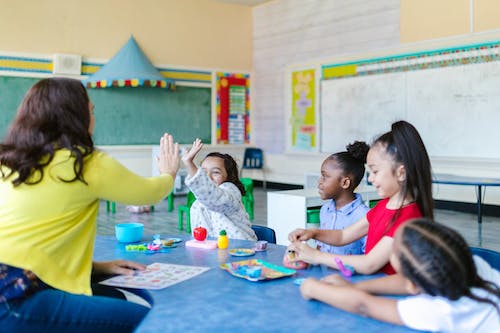 늘봄학교 교사 자격조건 채용정보