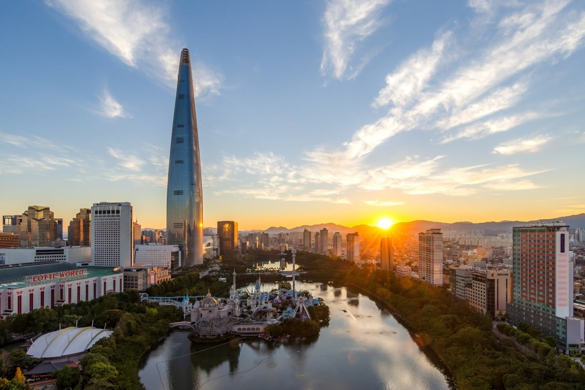 서울 송파구 롯데월드타워.