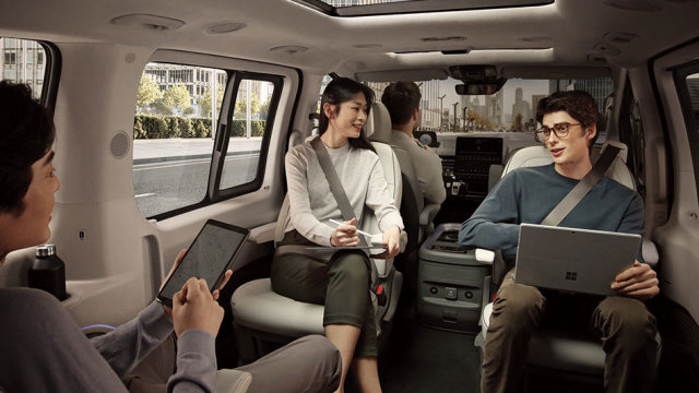 &quot;카니발&#44; 너 나와!&quot;&middot;&middot;&middot;패밀리카 매력 &#39;뿜뿜&#39; 스타리아