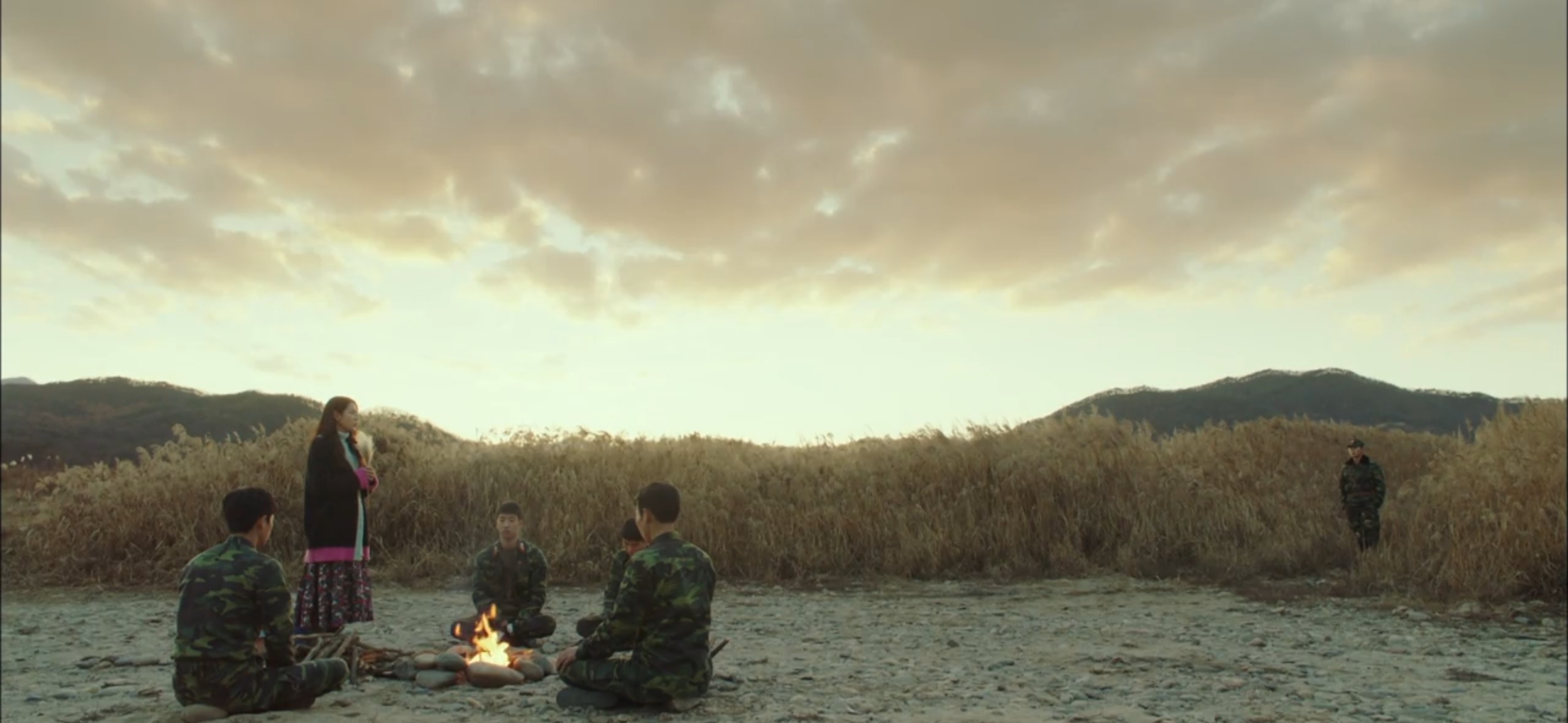사랑의 불시착 캡쳐 / 비내섬에서 캠핑하는 장면