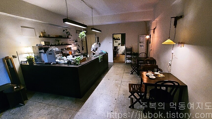 카페-코사메-내부-분위기