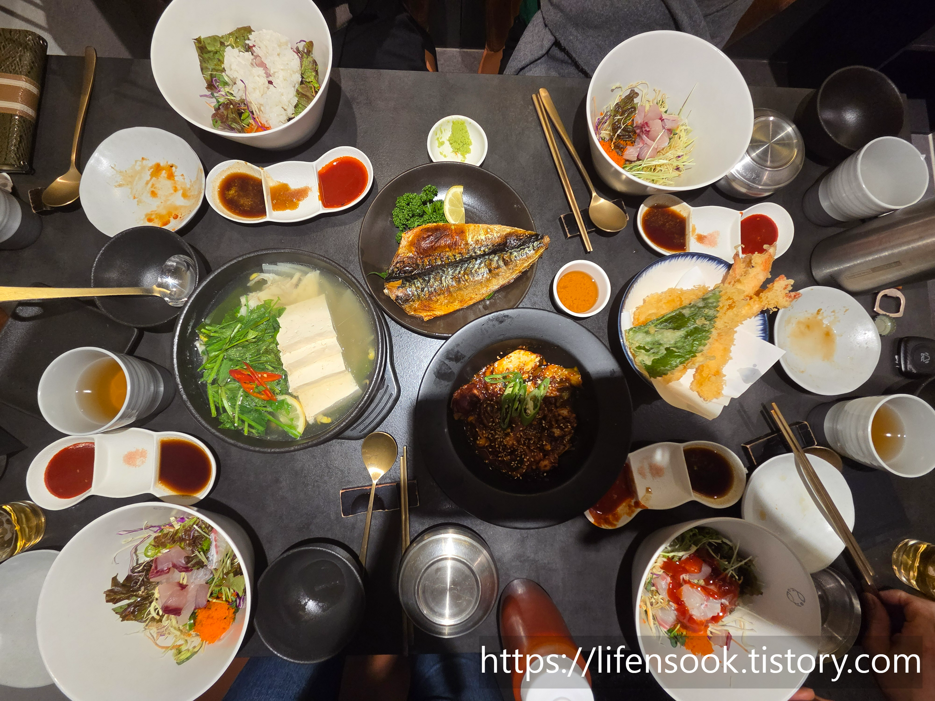 더형제 강남점 한상차림 두 번째 상차림 1