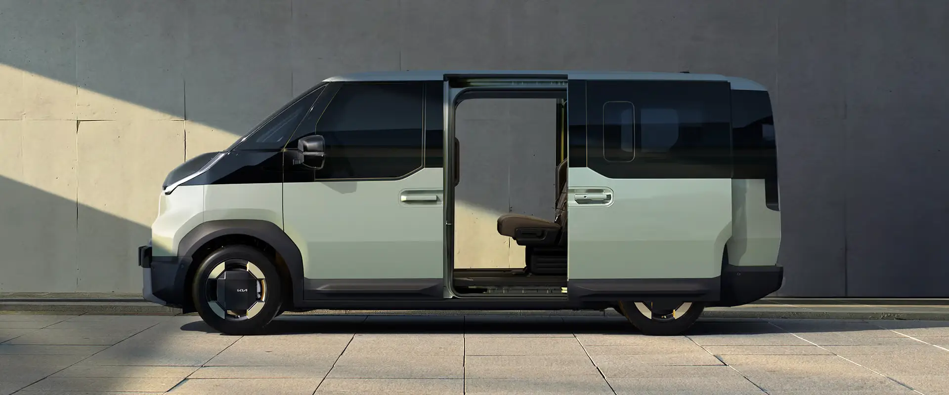 pv5_passenger_exterior_side_pc