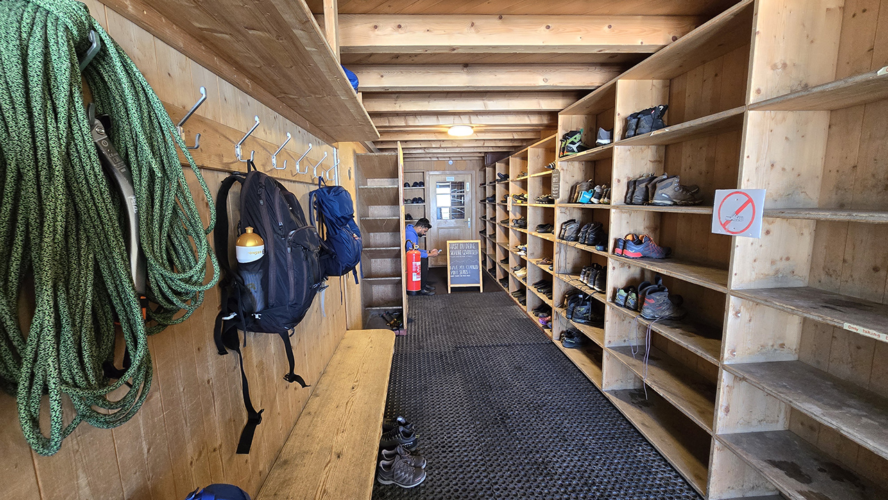 뮌히요호 산장 (Monchsjoch hutte)