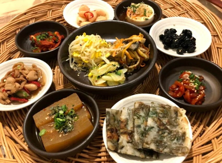 천안 퓨전 한식 맛집, 일이이사