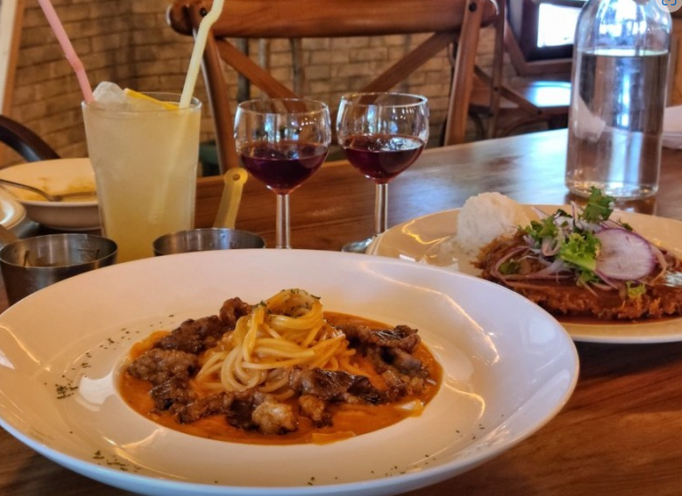 저문강에 삽을 씻고 대표 메뉴