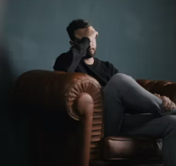 편두통 원인 증상 없애주는 간단한 습관 5가지