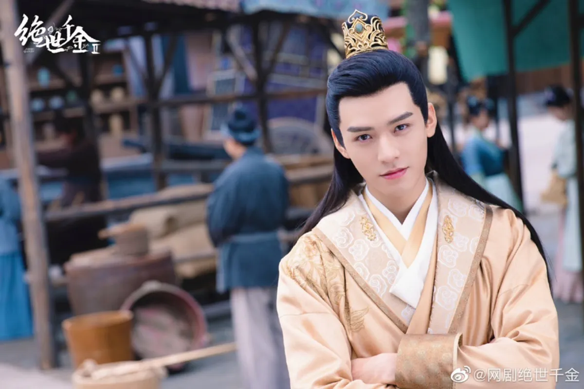 금빛옷을-입고-쳐다보는-공준-절세천금