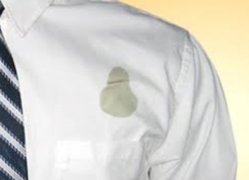 옷에 생긴 다양한 얼룩 지우는 꿀팁