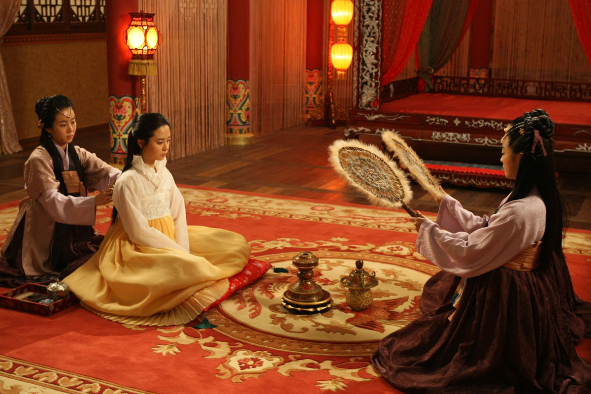 숨겨진 정체성, 위장된 충성, 그리고 뒤바뀐 운명 — ‘쌍화점’ 속 갈등의 복합 구조와 감정의 붕괴