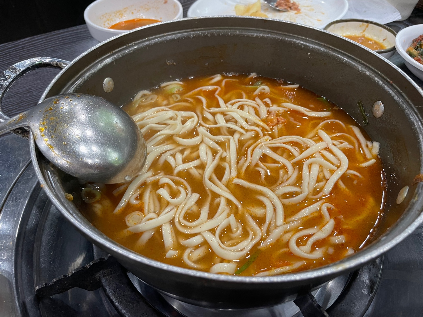 감자탕 칼국수