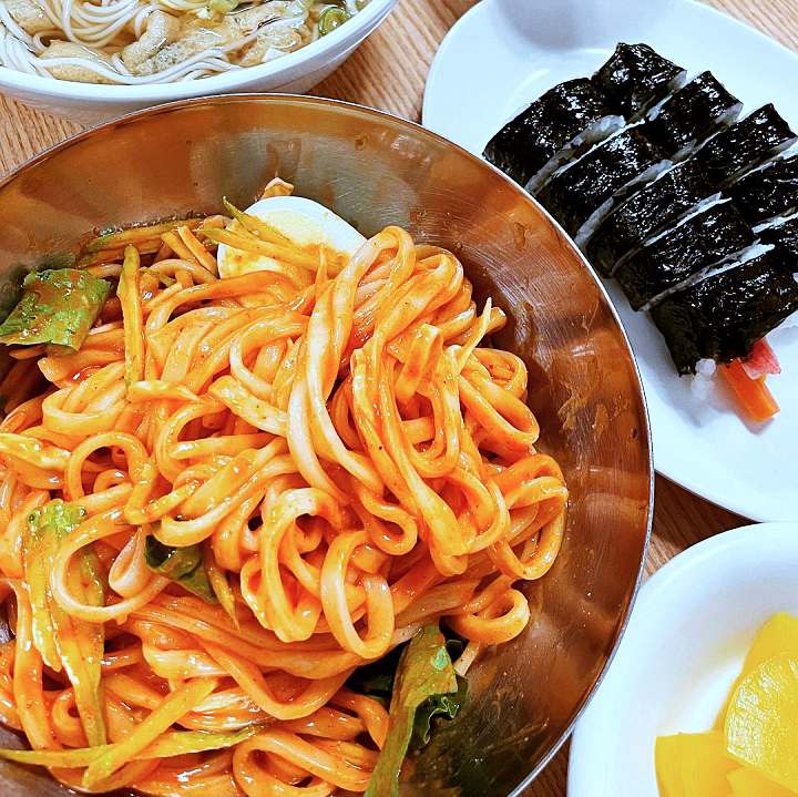 46년 뚝심의 결정체 쫄깃 탱글 면발 비빔칼국수 대전 맛집 추천 생방송투데이 고수뎐