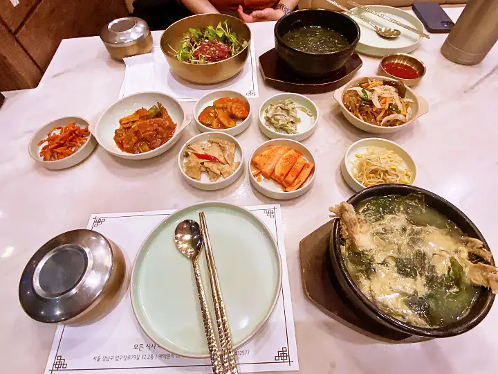 식객 허영만 백반기행 179회 김종민 편 미역국 자연산 돌미역 한우등심미역국 간장게장 한정식 청담동 맛집 소개
