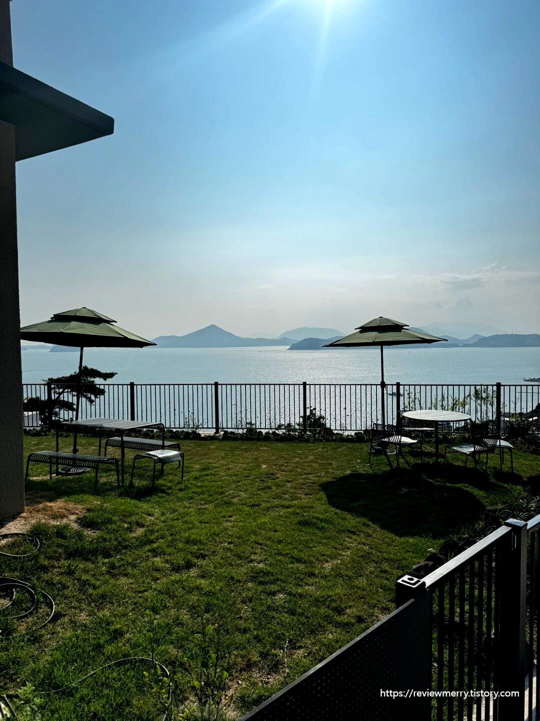 본관 외부 테이블