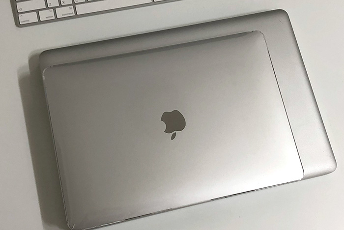 13인치 맥북에어와 크기 비교