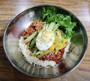 이삭홍두깨손칼국수