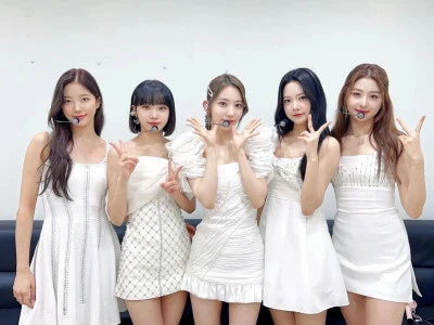 르세라핌-단체-셀카-3