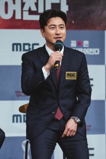 안정환, 안정환 유튜브, 안정환 기부, 안정환 4억 기부, 안정환 유튜브 수익, 안정환 나이, 안정환 프로필, 안정환 부인, 안정환 이혜원, 안정환 자녀, 안정환 딸, 안정환 아들, 안정환 리즈, 안정환 테리우스, 안정환 월드컵, 안정환 등번호, 안정환 해설, 안정환 근황, 안정환 MBTI, 안정환 가족