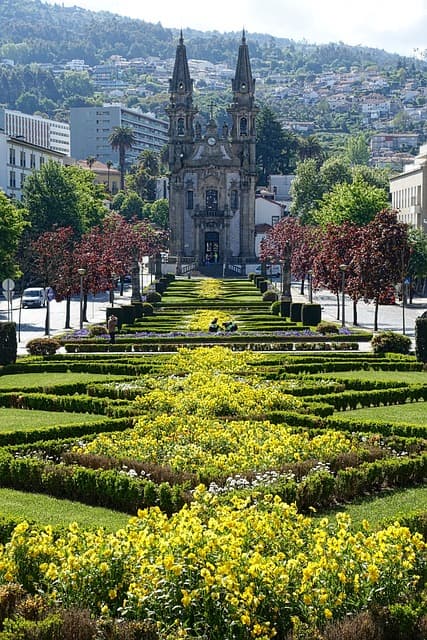 조경학 관점에서 본 내러티브 경관 디자인의 구성 원리