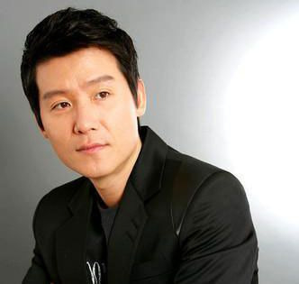 가수 이현우