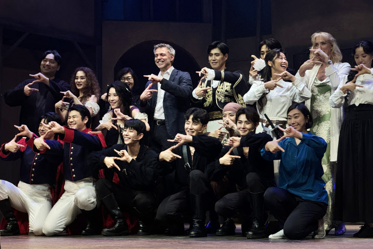 K 공감하는 검은 마스트의 조로