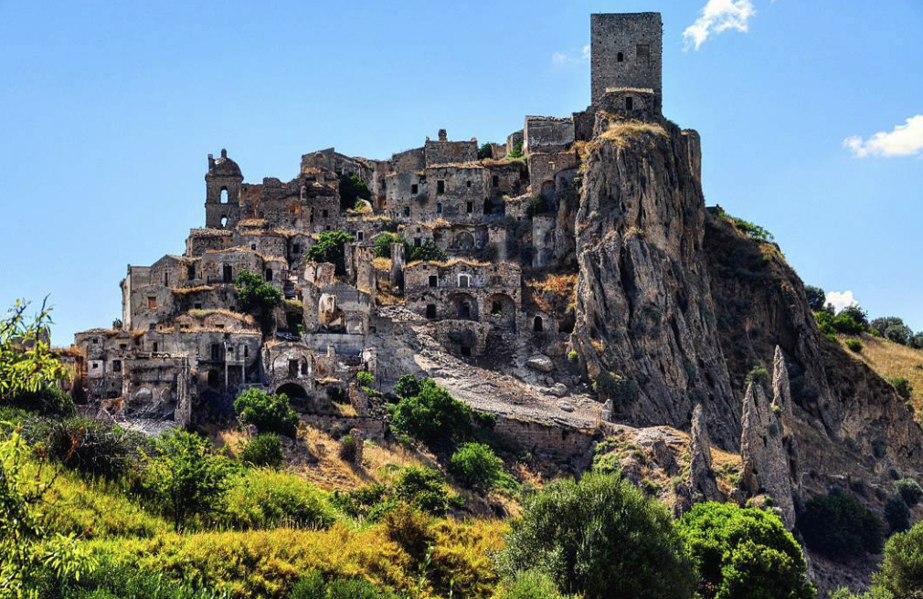 폐허 속의 아름다움: 이탈리아 크라코