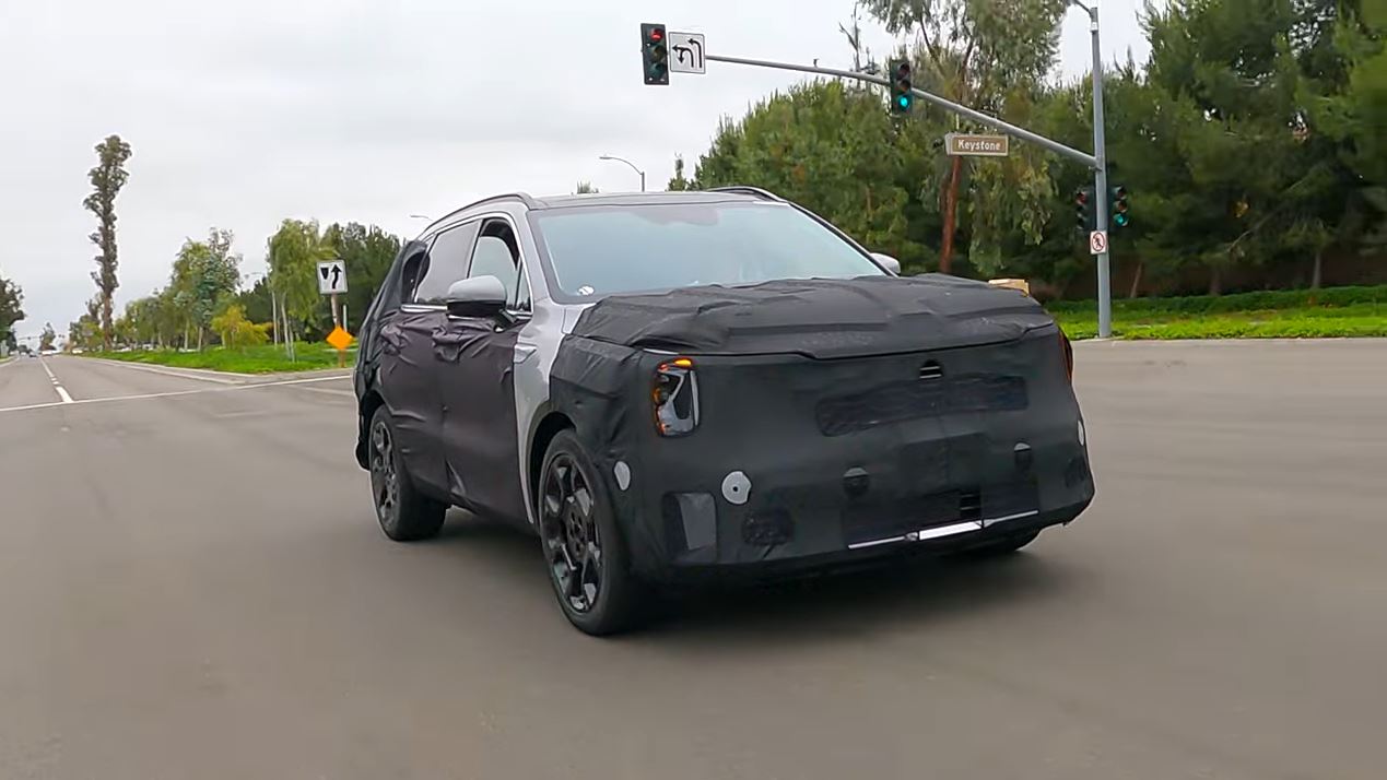 기아 '쏘렌토 페이스리프트' 위장막 테스트카