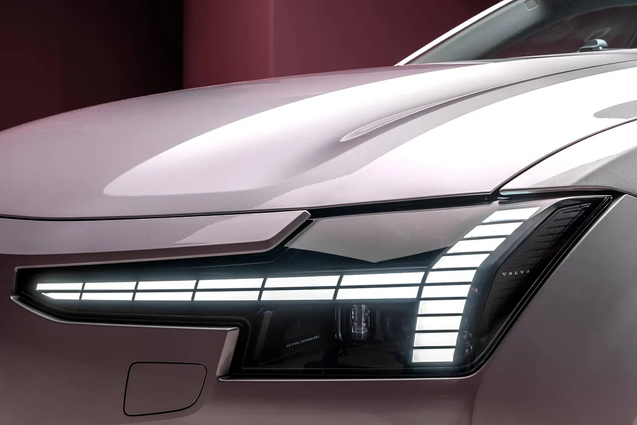 볼보 ES90 이미지