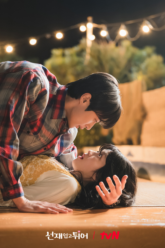 배우 변우석과 김혜윤이 tvN 월화드라마 '선재 업고 튀어'에서 연기 호흡을 맞추고 있다. [사진=tvN]