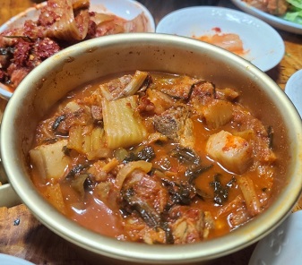 묵은지김치찌개