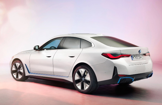 BMW i4