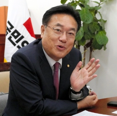 정진석 박수현 세번째 총선 대결 상황