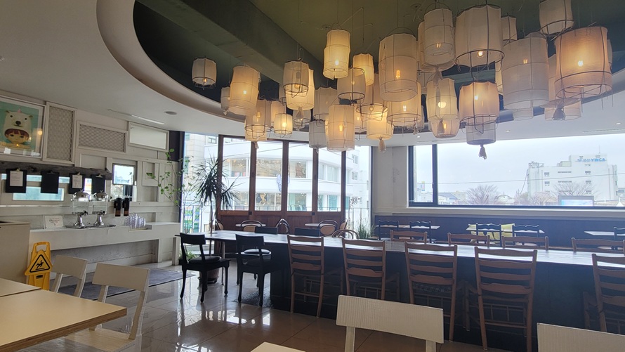 이성당 카페 안 사진