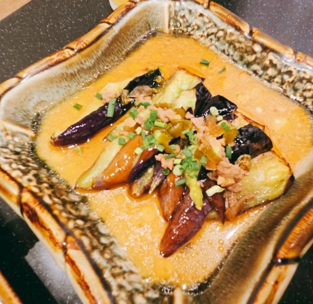 잡어와묵은지-자연산-잡어-세꼬시