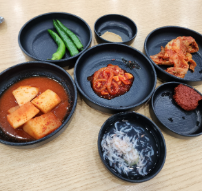 신창손순대국밥 - 맑은 국물의 해장국 끝판왕