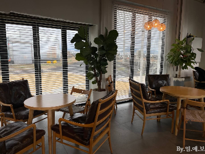 제주도 카페 추천- 조천-바다뷰-시소