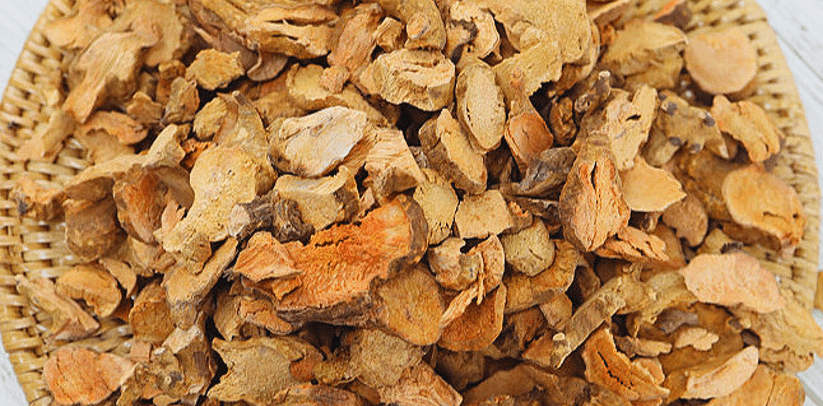 잘게 썰어 넣은 토복령