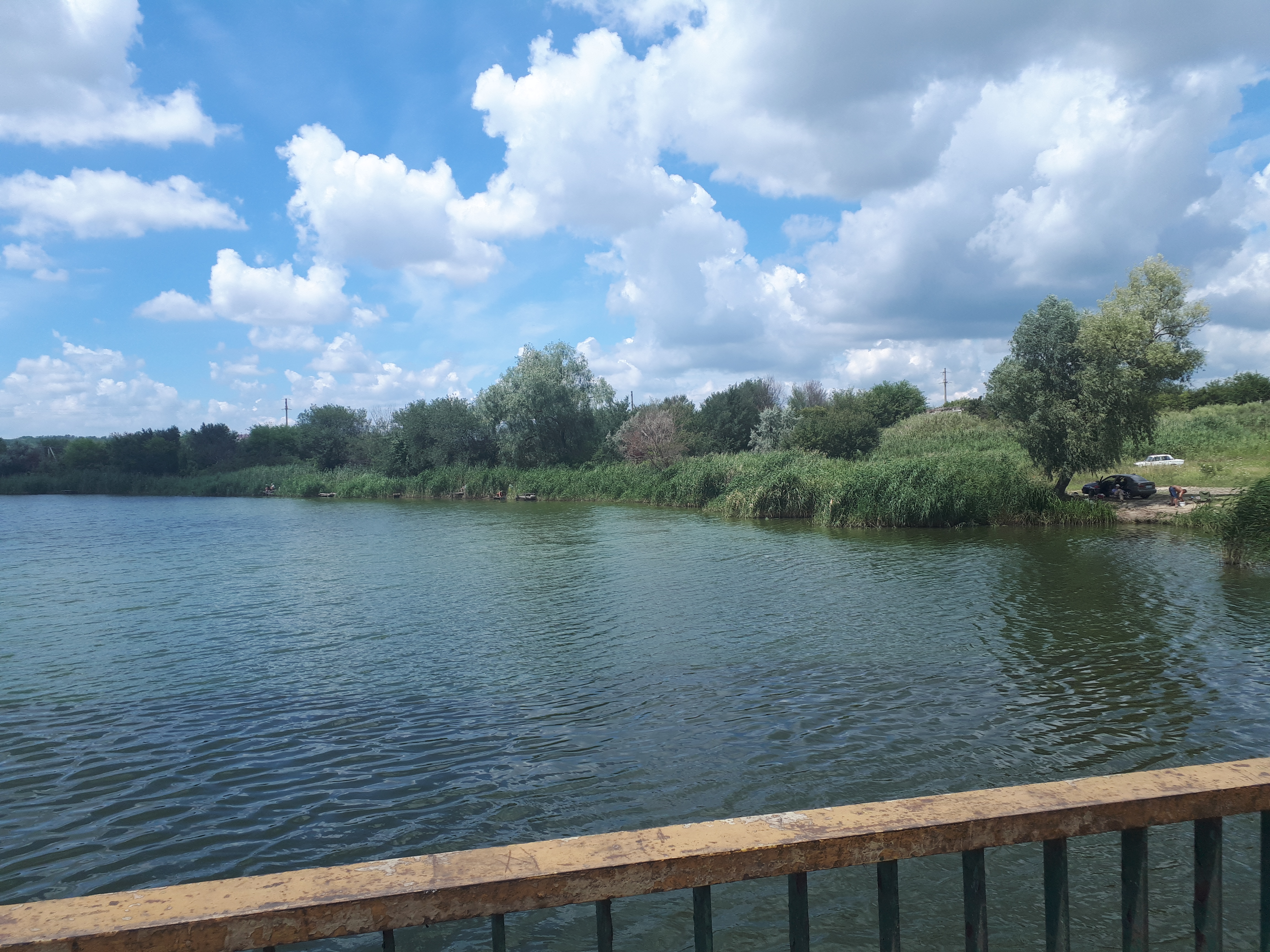 우크라이나 푸쉬카리우카 드니프로 강변과 다리