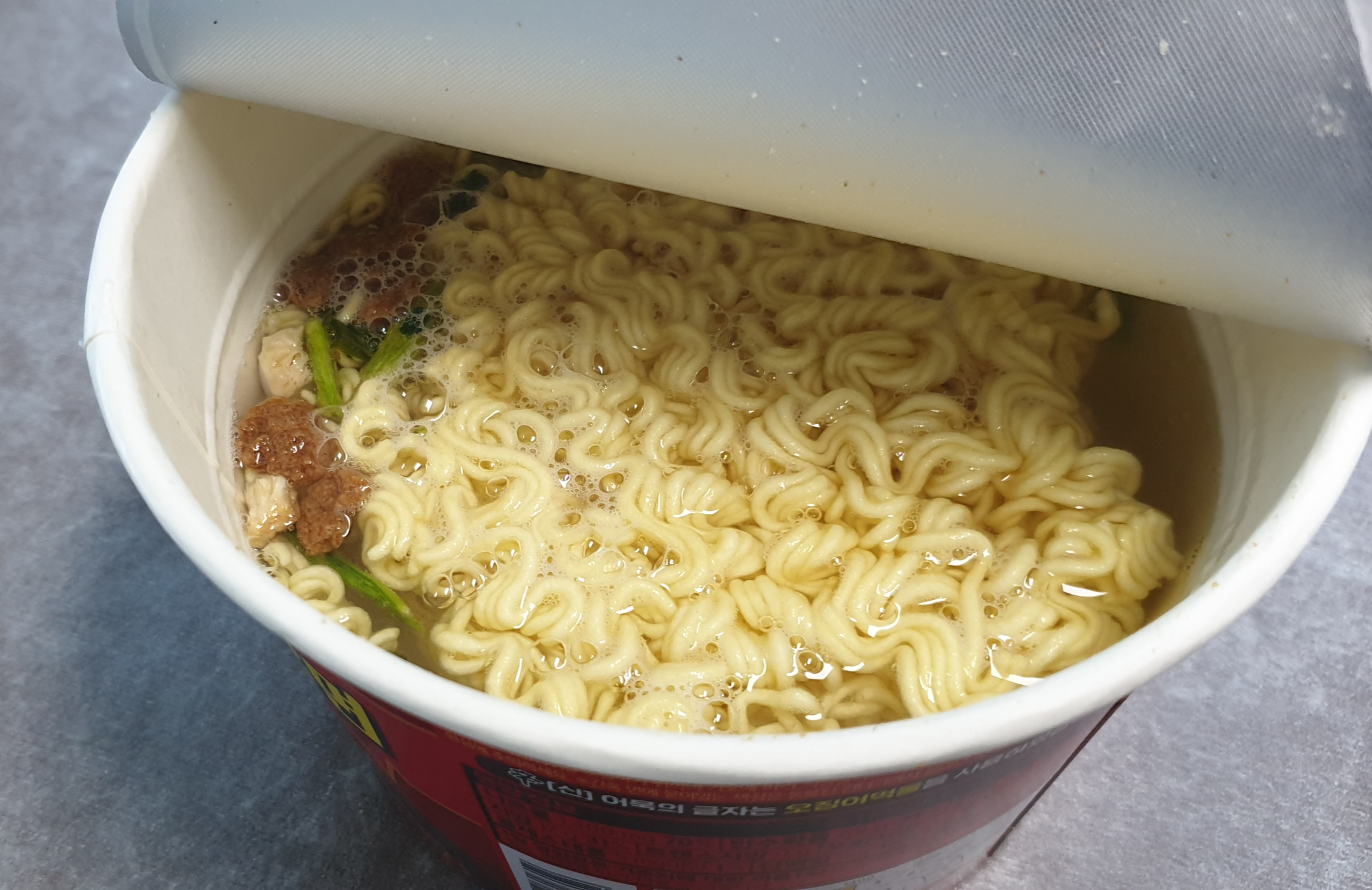 농심 신라면 볶음면 컵라면 신라면신제품 조리시간 전자레인지사용불가 볶음신라면