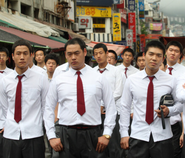 고환 짝짝이 치료하지 않아도 될까? 고환이 검은 이유는?