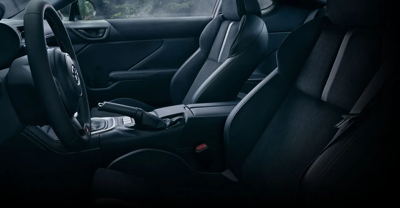 토요타 GR86 차량 이미지