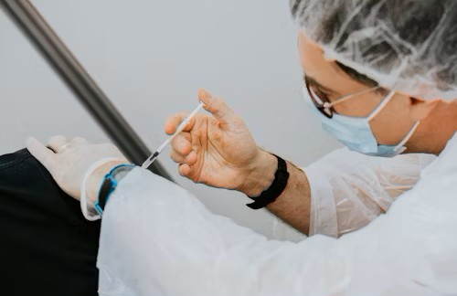 40대 이후 성별로 보는 예방 접종 가이드: 건강한 중년을 위한 필수 정보 !3