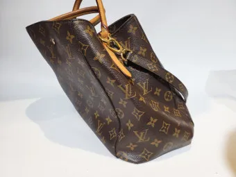 루이비통 가방 진품 구별법 가죽 색깔_18