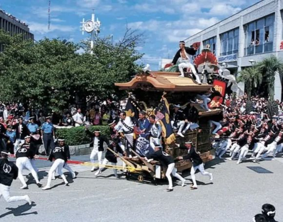 일본 단지리 축제 사고 영상｜수레 전복 2명 사망&middot;16명 부상, 야리마와시 뜻&middot;사고 원인 총정리