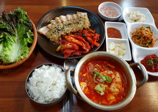 종로 3가 오복보쌈족발