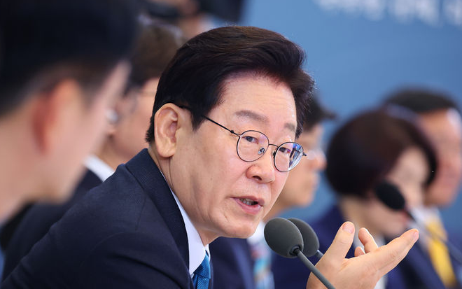 대통령 대규모 규제 특구 제안