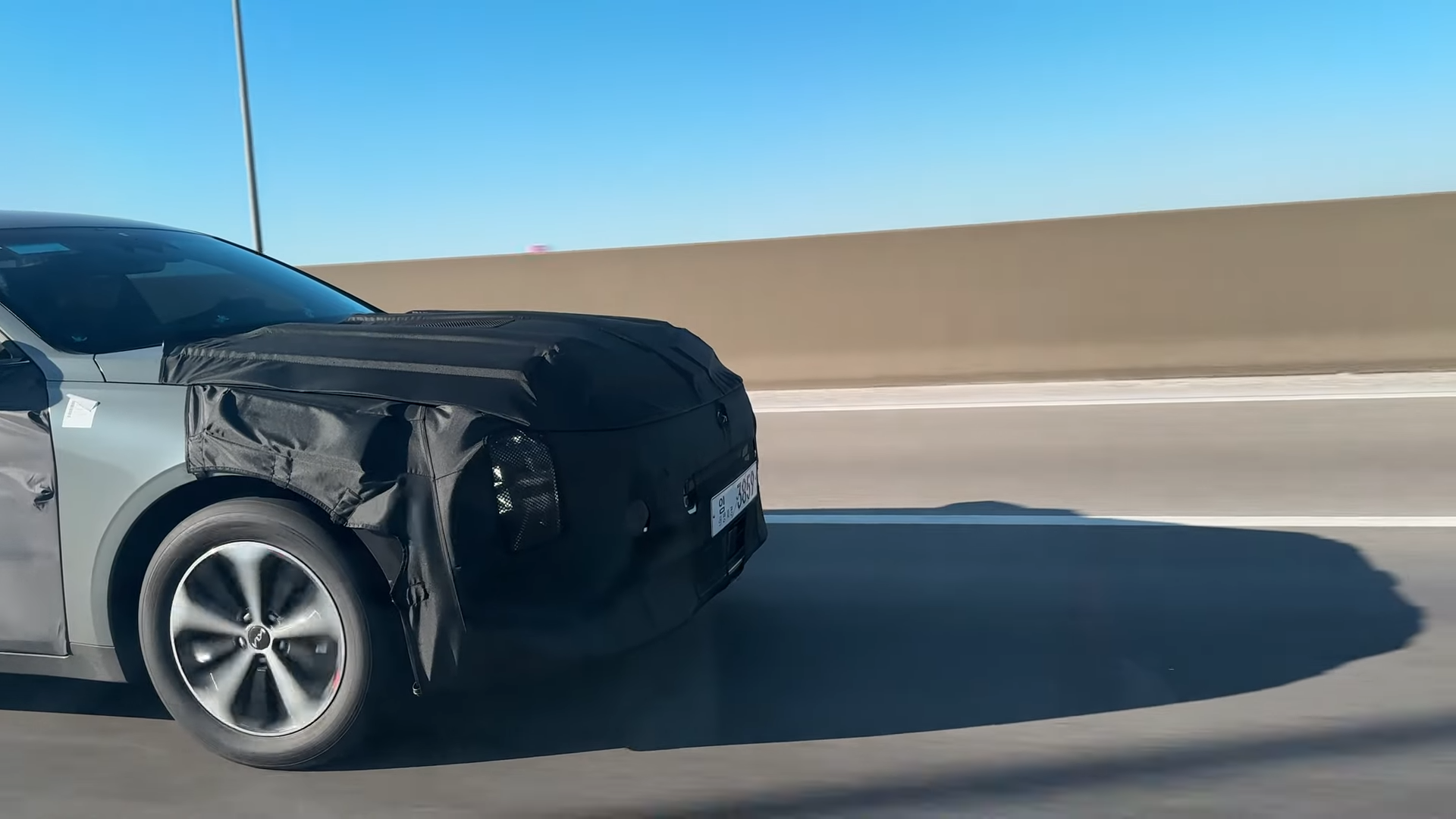 기아 K8 페이스리프트 위장막 테스트카