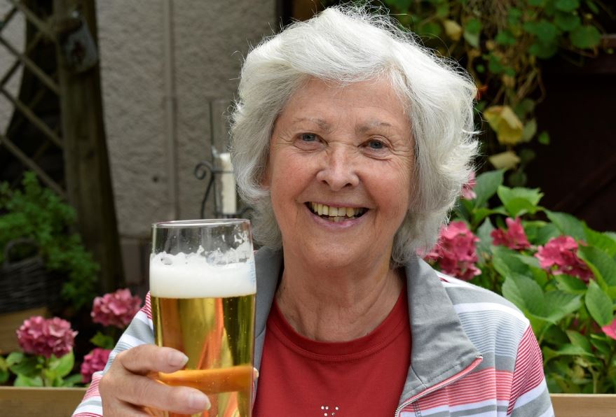 은퇴세대_경제_소비패턴_고령화_취미