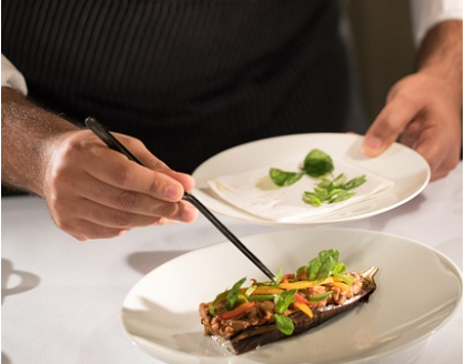 왜 우리는 &lsquo;흑수저 요리사&rsquo;를 더 응원하게 될까?